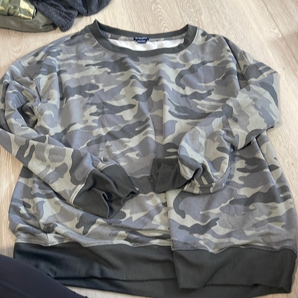 Lightweight Splendid long sleeve